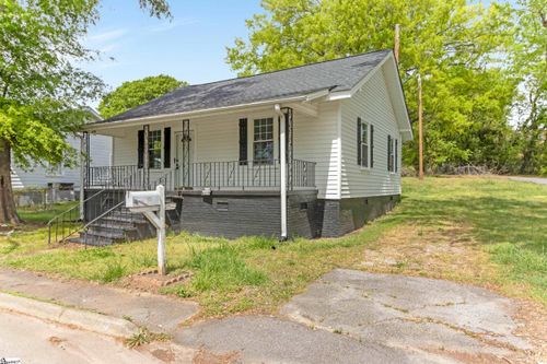 30 Baldwin St, Greenville, SC, 29611-4640 | Card Image
