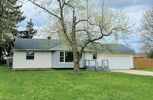 8760 Priem Rd, Strongsville, OH, 44149-1115 | Card Image