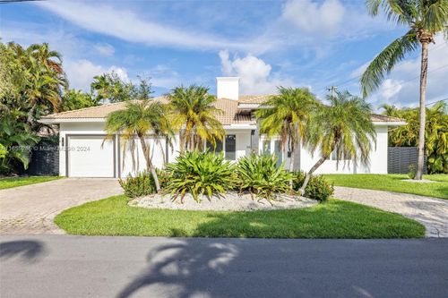 543 Hibiscus Dr, Hallandale Beach, FL, 33009 | Card Image