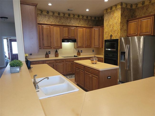3501 Carson Ct, House other with 4 bedrooms, 3 bathrooms and 4 parking in Pearland TX | Image 11