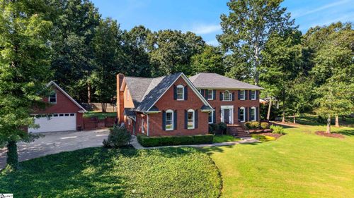 131 Woodridge Dr, Spartanburg, SC, 29301-1204 | Card Image
