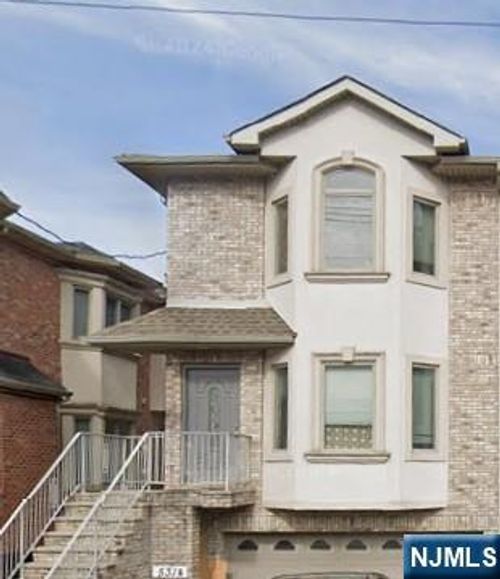 531A 2nd St, Palisades Park, NJ, 07650-1874 | Card Image