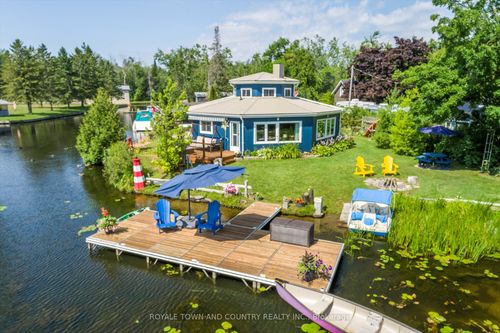 2 Sackitt Rd, Fenelon Falls, ON, K0M1N0 | Card Image