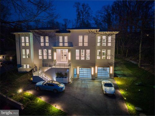 8757 Brook Rd, MCLEAN, VA, 22102-1507 | Card Image