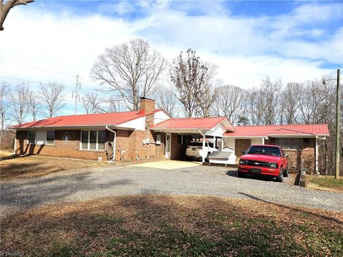 2015 Quaker Church Road, Siloam, NC, 27047 | Card Image