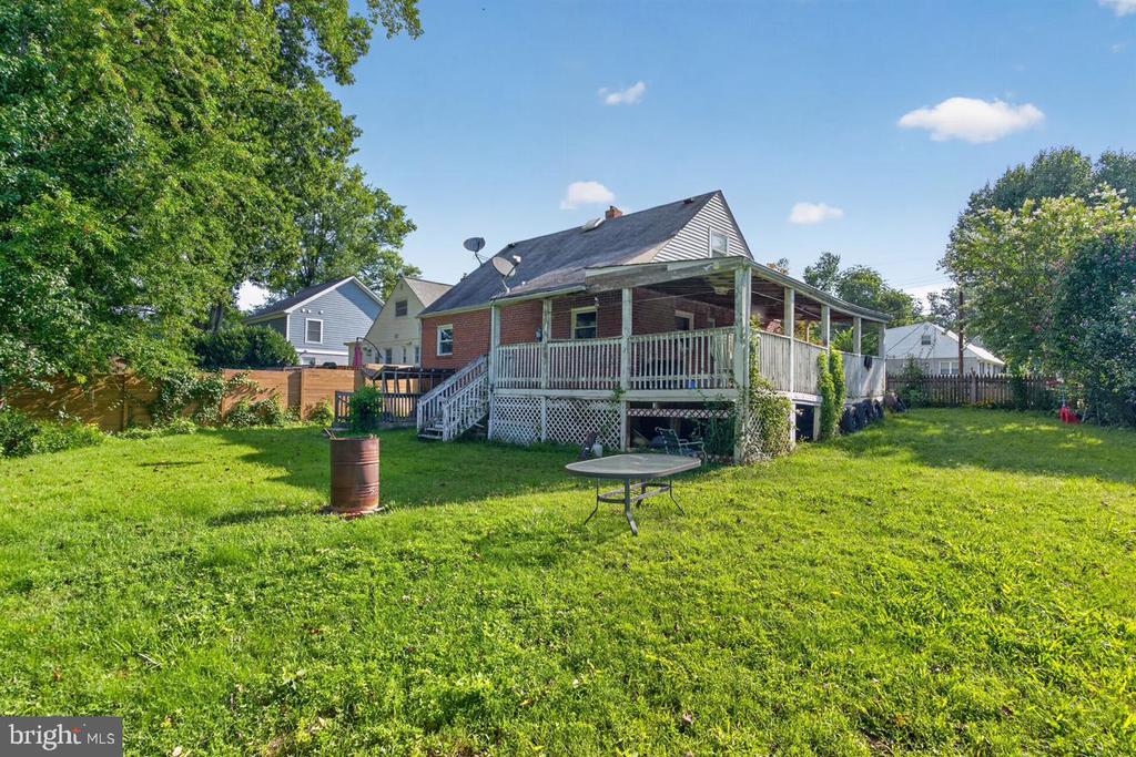 Residential in FALLS CHURCH 2