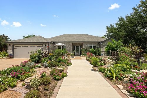 405 Tomahawk Dr, Harker Heights, TX, 76548-2055 | Card Image