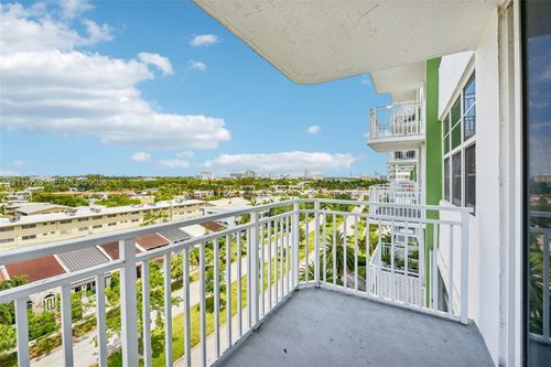 b706-2100 Sans Souci Blvd, North Miami, FL, 33181-3044 | Card Image