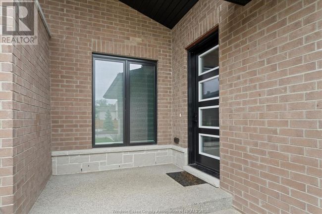 506 Lily Mac Blvd, Townhouse with 2 bedrooms, 2 bathrooms and null parking in Windsor ON | Image 4
