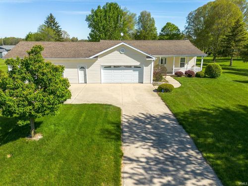 6430 N Maple Crest Drive, Orland, IN, 46776-9572 | Card Image