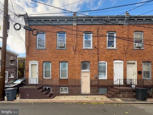 25 Peace St, Trenton, NJ, 08608-2003 | Card Image