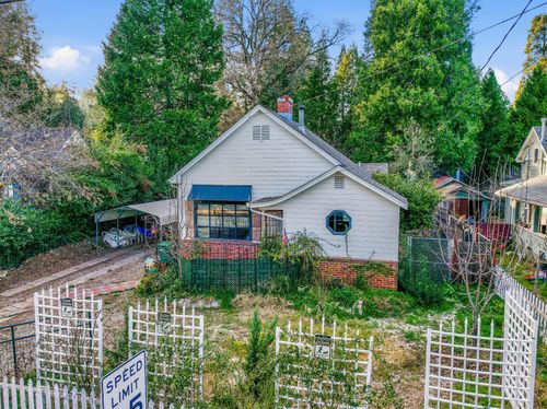 614 Zion Street, Nevada City, CA, 95959 | Card Image