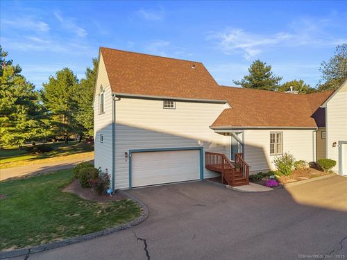 39-39 L Hermitage Dr, Shelton, CT, 06484-3808 | Card Image