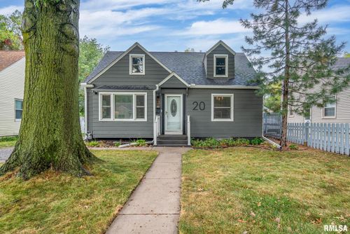 20 Blackhawk Hills Ct, Rock Island, IL, 61201-6935 | Card Image