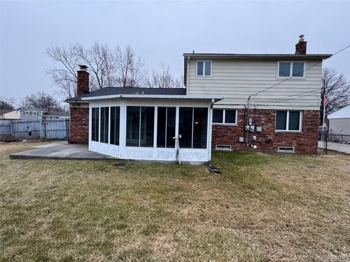 23535 Thornton Street, Clinton Charter Township, MI, 48035 | Card Image