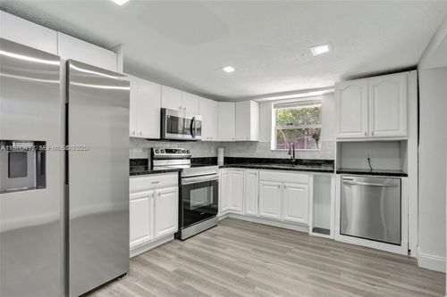 a-2701 Nw 18th Ter, Oakland Park, FL, 33311-2101 | Card Image