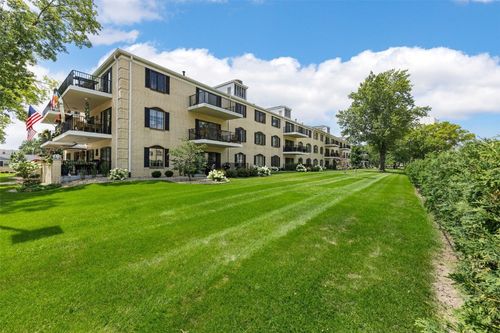 apt-320-100 Thompson Dr Se, Cedar Rapids, IA, 52403-1745 | Card Image