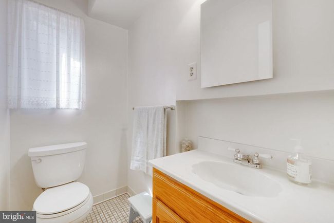810 S Dinwiddie St, Home with 3 bedrooms, 2 bathrooms and null parking in ARLINGTON VA | Image 10