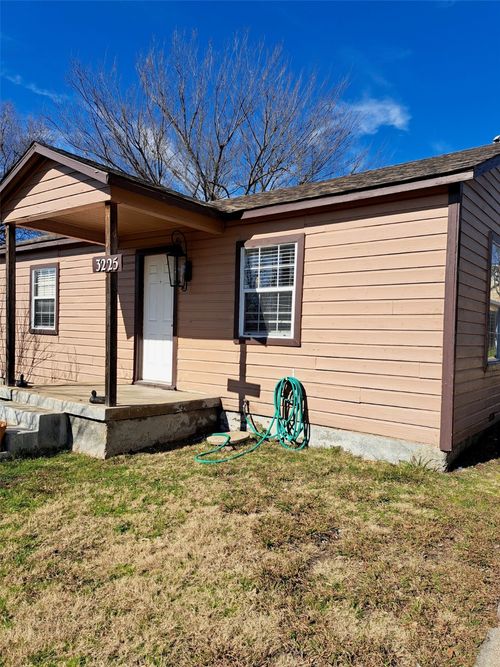 3225 Ada Ave, Fort Worth, TX, 76105-3326 | Card Image