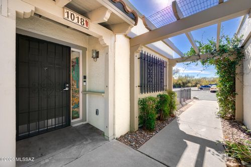 1018 S Calle De La Temporada, Green Valley, AZ, 85614-1963 | Card Image
