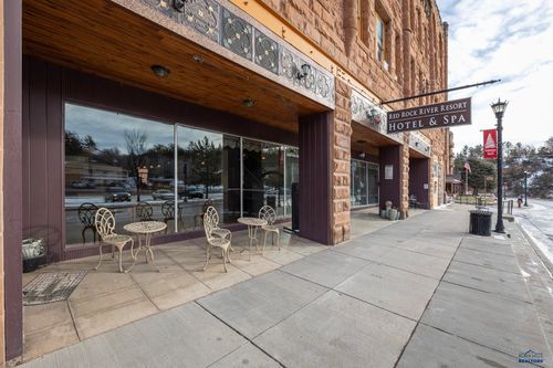 603 N River St, hot springs, SD, 57747-1411 | Card Image