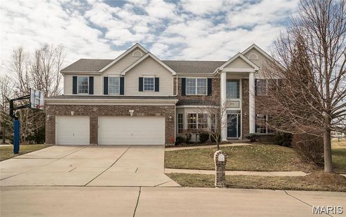 811 Wheaton Way, Saint Louis, MO, 63141-3209 | Card Image