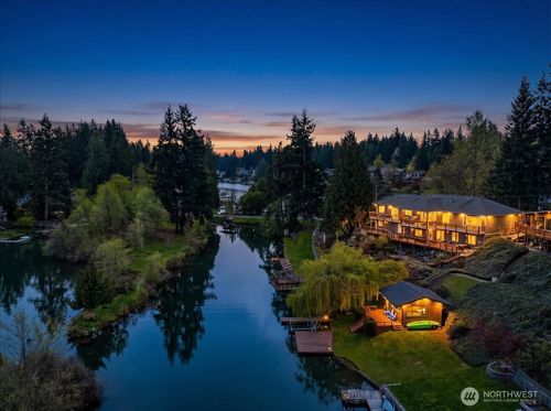 3231 Deer Island Dr E, Lake Tapps, WA, 98391-9492 | Card Image