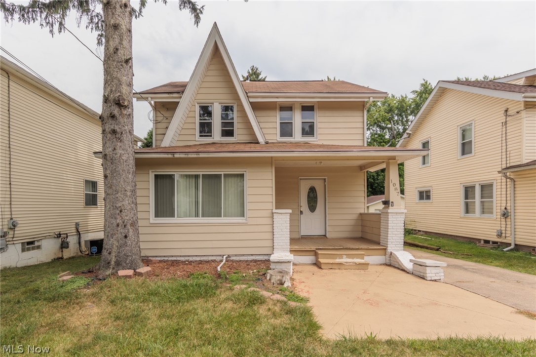 Packard Dr, Akron, OH 44320