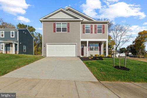 656 Armstrong Ave, HAGERSTOWN, MD, 21740-8186 | Card Image