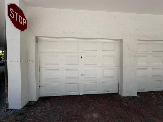 APT-101 - 50 Ocean Lane Dr, Condo with 3 bedrooms, 2 bathrooms and null parking in Key Biscayne FL | Image 59