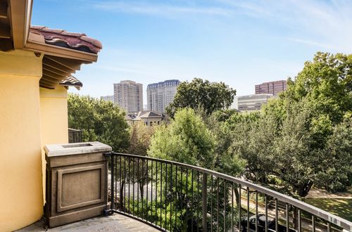 apt-304-3818 Holland Ave, Dallas, TX, 75219-6717 | Card Image