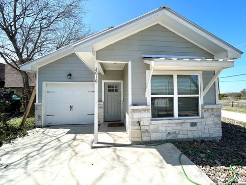 2010 N Ranch Estates Blvd, New Braunfels, TX, 78130-9073 | Card Image