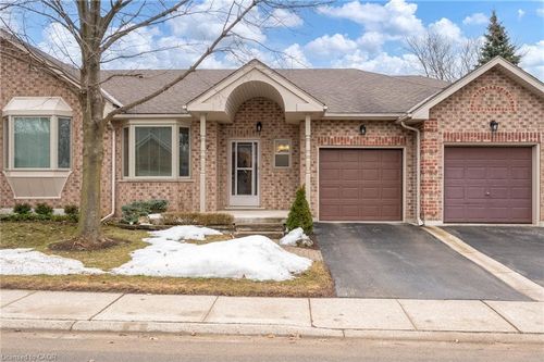 47 Greentrail Dr, Mount Hope, ON, L0R1W0 | Card Image