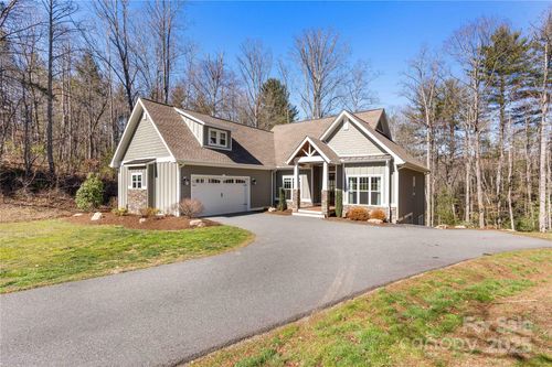 296 Morning Air Ln, Hendersonville, NC, 28792-9704 | Card Image