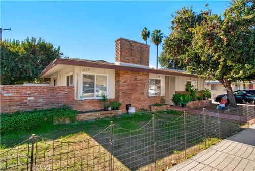 529 W 25th St, San Bernardino, CA, 92405-3652 | Card Image