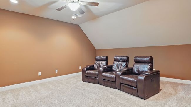 Bonus media room. | Image 25