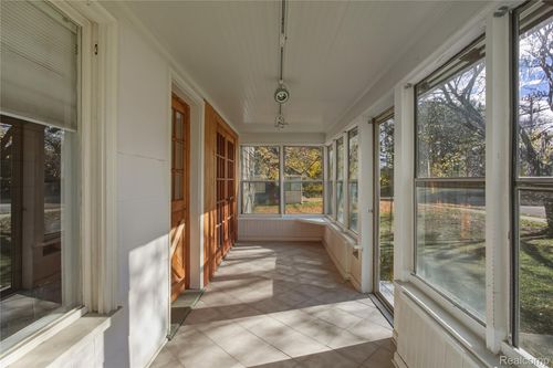 703 Parkdale Rd, Rochester, MI, 48307-1752 | Card Image