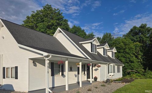 7819 Greenwell Rd, Churubusco, IN, 46723-9014 | Card Image