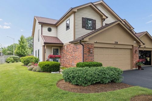 328 Cromwell Ct, Westmont, IL, 60559-2687 | Card Image