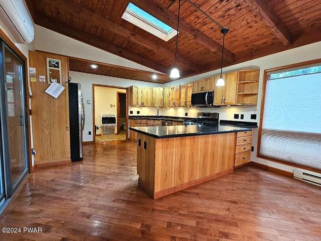 8-kitchen | Image 12