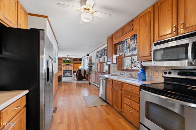 534 White Oak Cir, House other with 4 bedrooms, 3 bathrooms and null parking in Kodak TN | Image 42