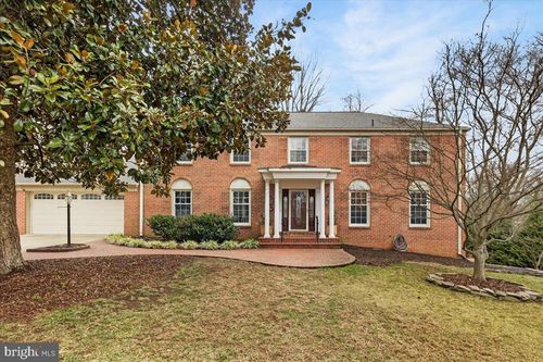 4201 Pickering Pl, ALEXANDRIA, VA, 22309-2820 | Card Image