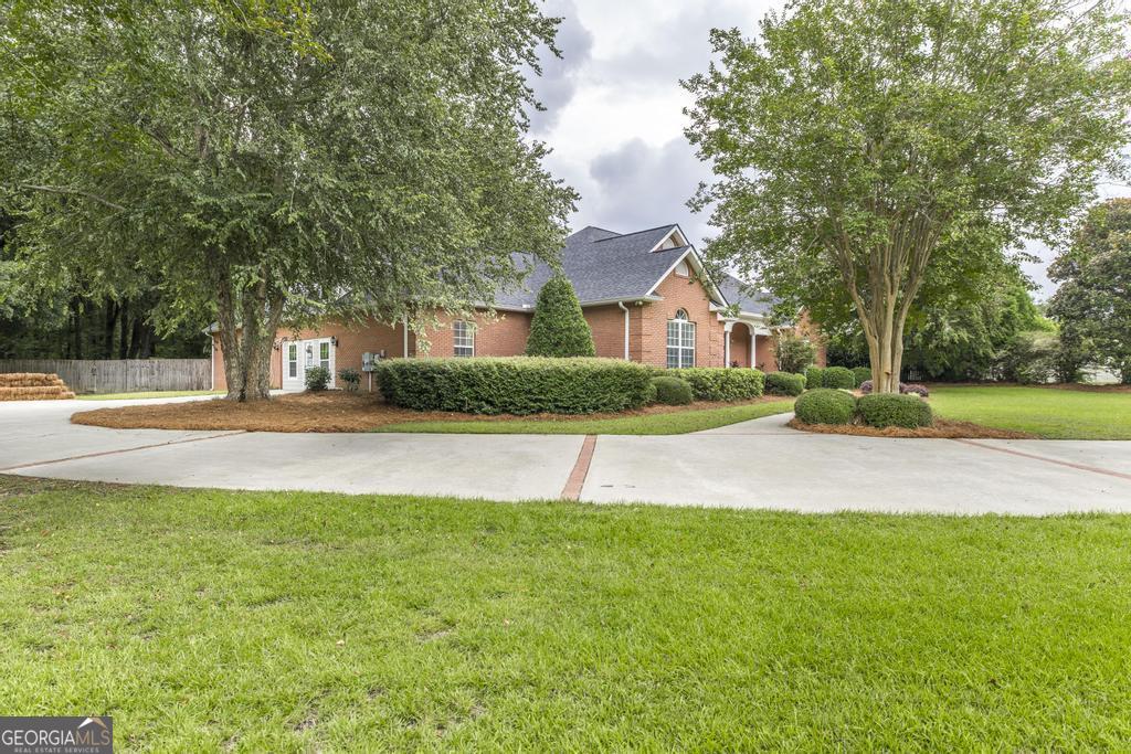 Residential in Kathleen 5