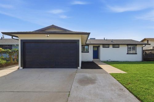 6307 Chief Tucker Ave, Riverbank, CA, 95367-3036 | Card Image