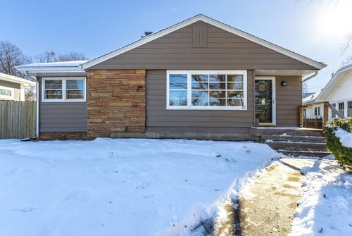 71 Crestwood Ter, Davenport, IA, 52803-3718 | Card Image