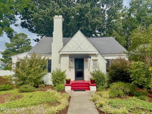 3340 N Green St, Farmville, NC, 27828-1470 | Card Image