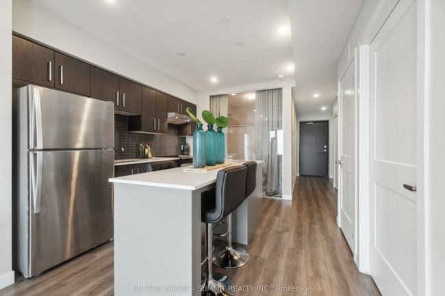 1709 - 15 Queen St S, Condo with 2 bedrooms, 2 bathrooms and 1 parking in Hamilton ON | Image 9