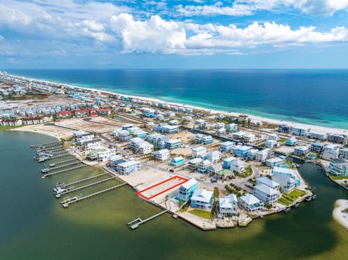 7364 Grand Navarre Blvd, Navarre, FL, 32566-7005 | Card Image