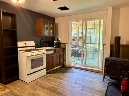 73 Robinson Ln, W Wardsboro, VT, 05360-9735 | Card Image
