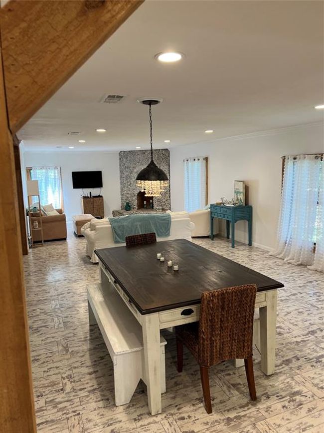1436 Tx 124, House other with 3 bedrooms, 2 bathrooms and null parking in High Island TX | Image 6